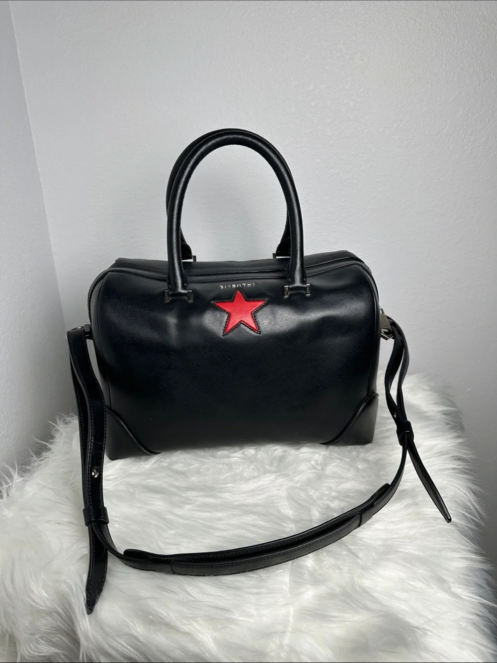 💯Authentic Givenchy Black Leather Star Satchel Crossbody Bag🍀
